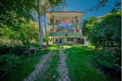 ANTALYA LARA ERMENEK’TE ROZET EVLERİ’NDE 4 CEPHE, 7+1, 430 M² MÜSTAKİL VİLLA
