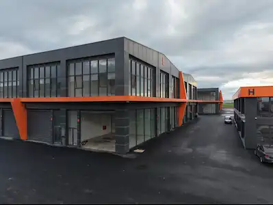ÇORLU 1. OSBDE KÖŞE KONUM SATILIK DÜKKAN