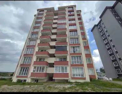 REMAX LAND'DEN SİTEDE 2+1 GENİŞ FIRSAT DAİRE