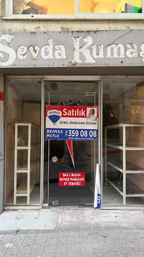 KADIKÖY' ÇARŞI'NIN KALBINDE 3 KATLI PRESTİJLİ MAĞAZA! KAÇIRILMAZ FIRSAT!