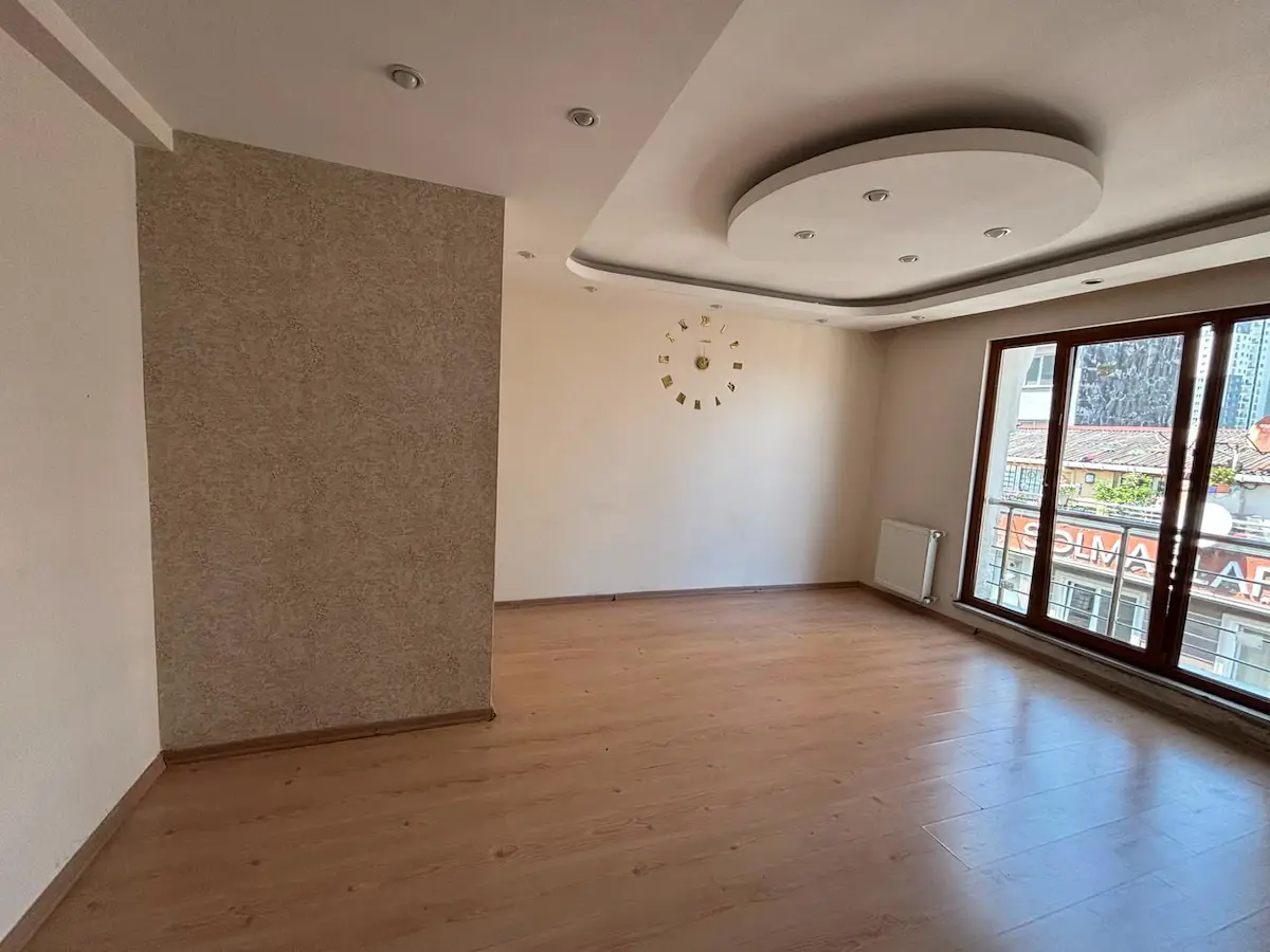 REMAX'TEN YEŞİLKENT’TE 2+1 BALKONLU ASANSÖRLÜ KREDİYE UYGUN SATILIK DAIRE