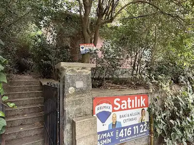 GAYRETTEPE TİCARETİN KALBİNDE MÜSTAKİL EV ARAYANLARA FIRSAT