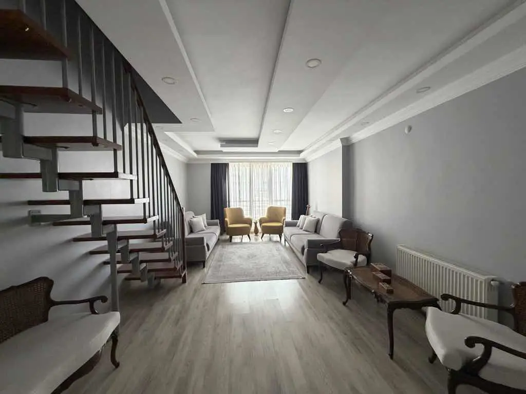 BEYLİKDÜZÜ’NDE PAZAR YANI,ELİTPARK SİTESİ SATILIK 3+2 GENİŞ DUBLEKS DAİRE