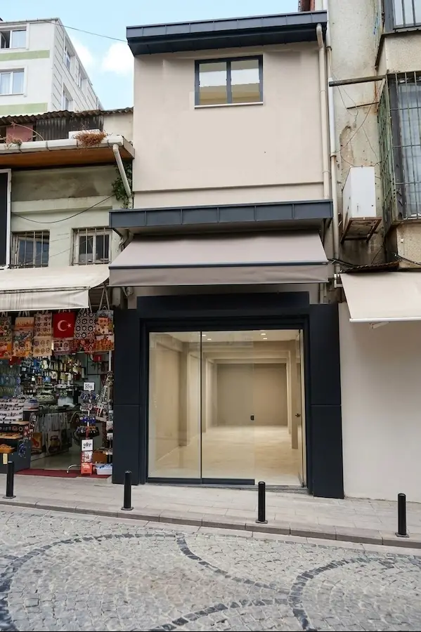 KAPALIÇARŞI YAKINI UZUNÇARŞI CADDESİ’NDE SATILIK 4 KATLI TİCARİ BİNA 2
