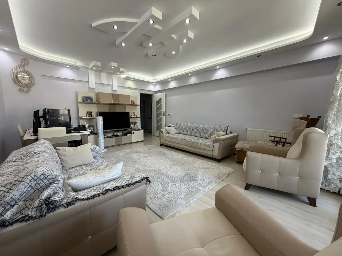 MENEMEN ESATPAŞA’DA IZBANA YAKIN 3+1 145 M² NET SATILIK DAIRE