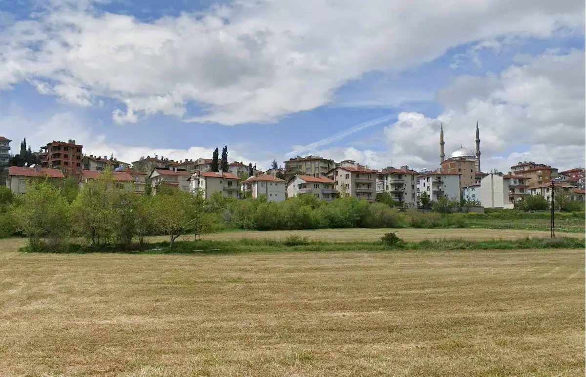 BEYPAZARI HACIKARA 750 M2 TEK TAPU 4 KAT İMARLI FIRSAT ARSA