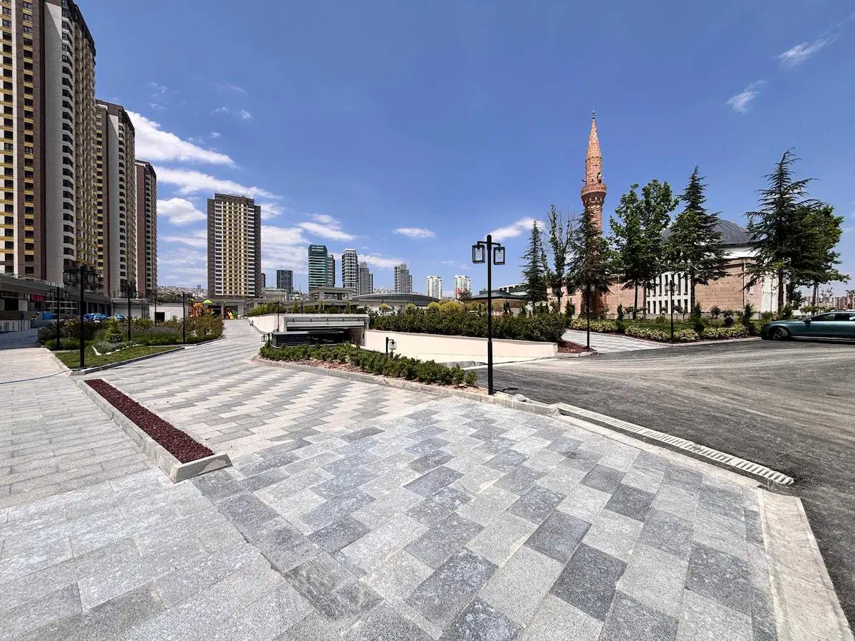REMAX LEVEL'DAN ADRES ANKARA'DA 2+1 KAPALI MUTFAK KİRALIK DAİRE