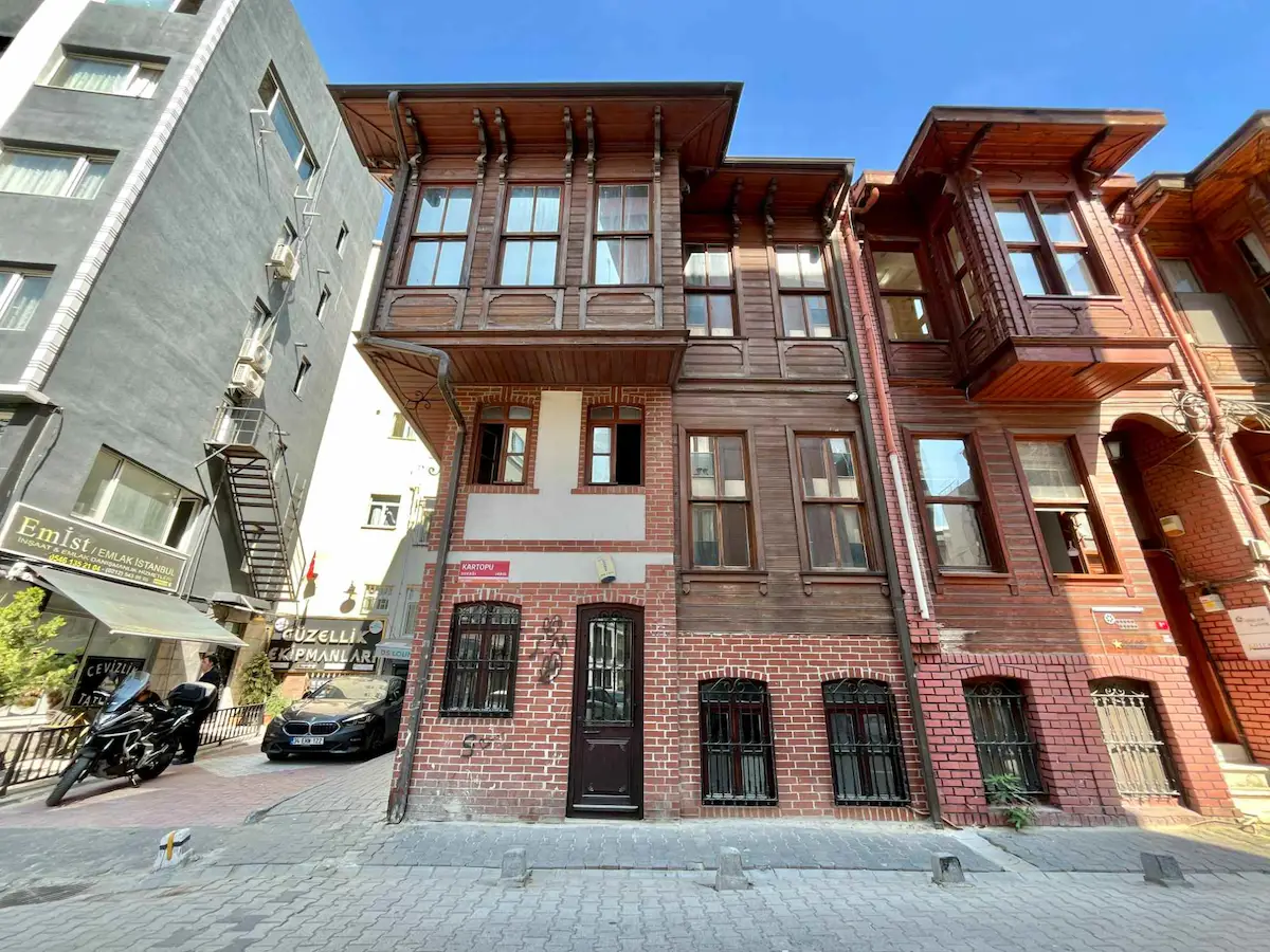 REMAX PRO2 DEN EŞSİZ FIRSAT BAKIRKÖYDE SATILIK TARİHİ KONAK