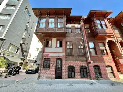 REMAX PRO2 DEN EŞSİZ FIRSAT BAKIRKÖYDE SATILIK TARİHİ KONAK