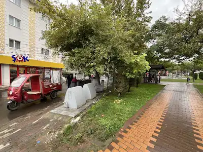 KOCAELİ GEBZE GAZİLER MAHALLESİ’NDE, ARA CADDE ÜZERİNDE BULUNAN DÜKKÂNIMIZ SATILIKTIR.