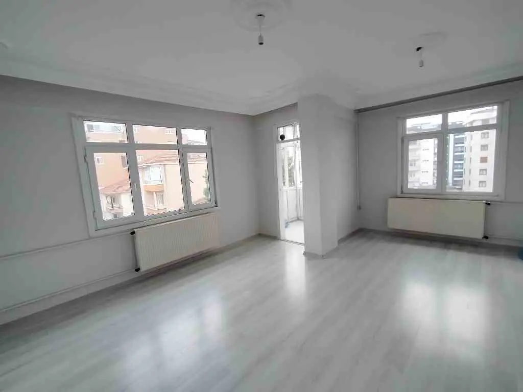 PENDİK ALTKAYNARCA'DA MARMARAY VE SAHİLE YAKIN 2+1 SATILIK DAİRE