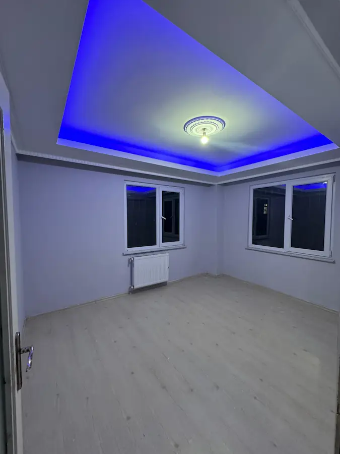 BEYLİKDÜZÜ YAKUPLU'DA YÜKSEK GİRİŞ 2+1 DAİRE