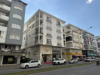 MANAVGAT ESKIHISAR MAHALLESI’NDE GÜLLÜK CADDESI’NDE SATILIK 3 + 1 DAIRE 