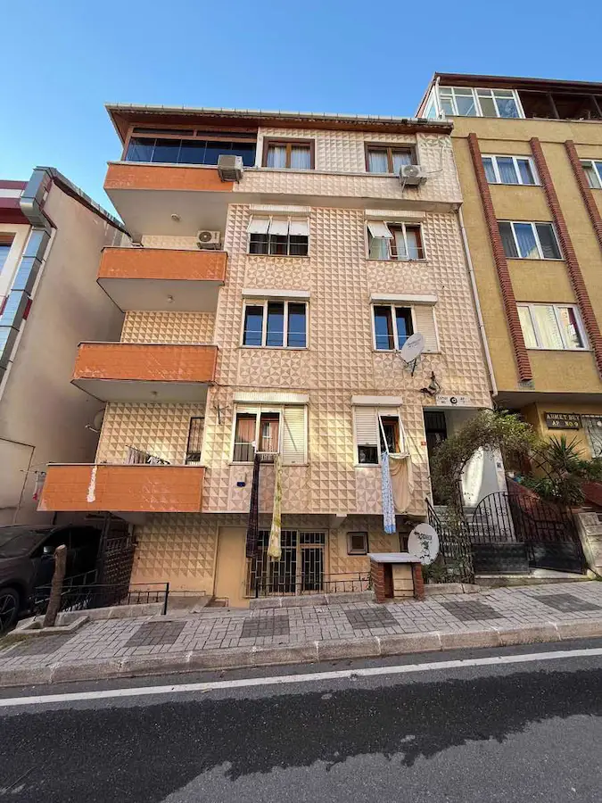 KÜÇÜK ÇAMLICA EMAAR AVM YE YÜRÜME MESAFESİNDE KİRALIK 3+1 DAİRE.