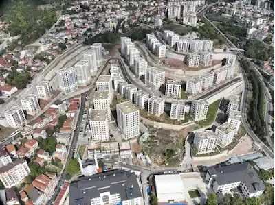 İZMİT CEDİT KONUTLARINDA KİRALIK SIFIR 3+1 DAİRE