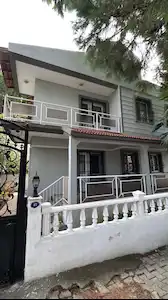 RE/MAX UP | ÖZDEREDE DENİZE 50 METRE, EŞYALI, BAHÇELİ MÜSTAKİL