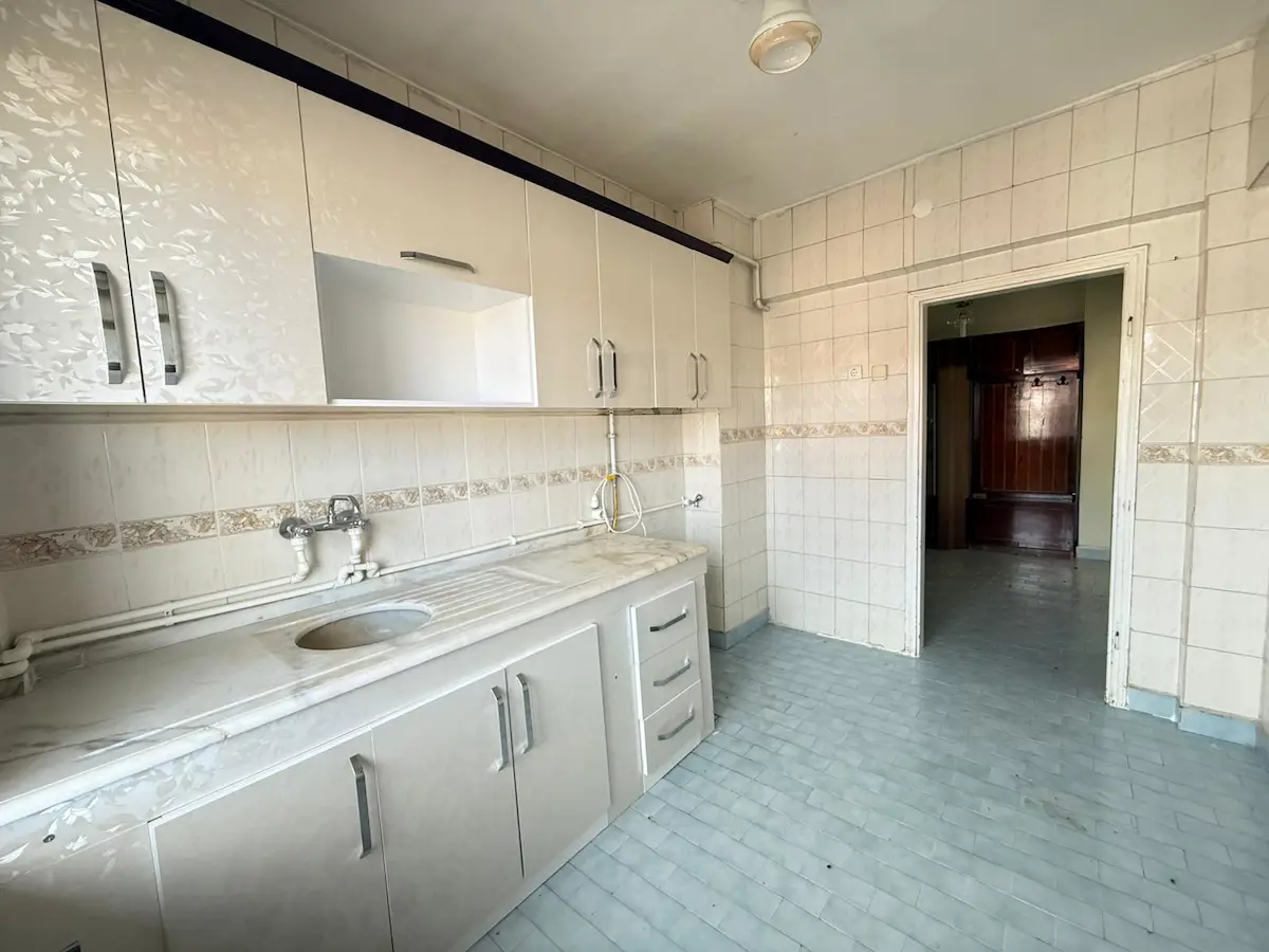 REMAX İLKE'DEN YENİŞEHİR'DE 3+1 GENİŞ KİRALIK DAİRE