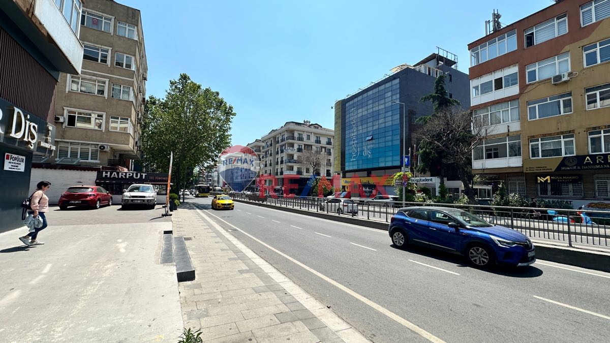 REMAX SERAP ASLANDAN İNCİRLİ CADDESİNDE
