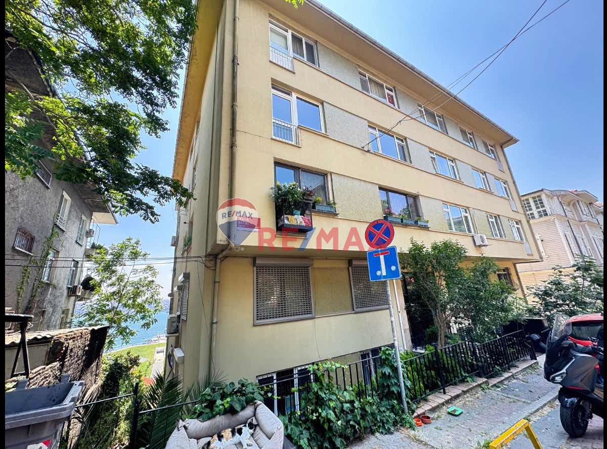 GÜMÜŞSUYUNDA DENİZ MANZARALI BAHÇE KULLANIMLI 2+1 SATILIK DAİRE