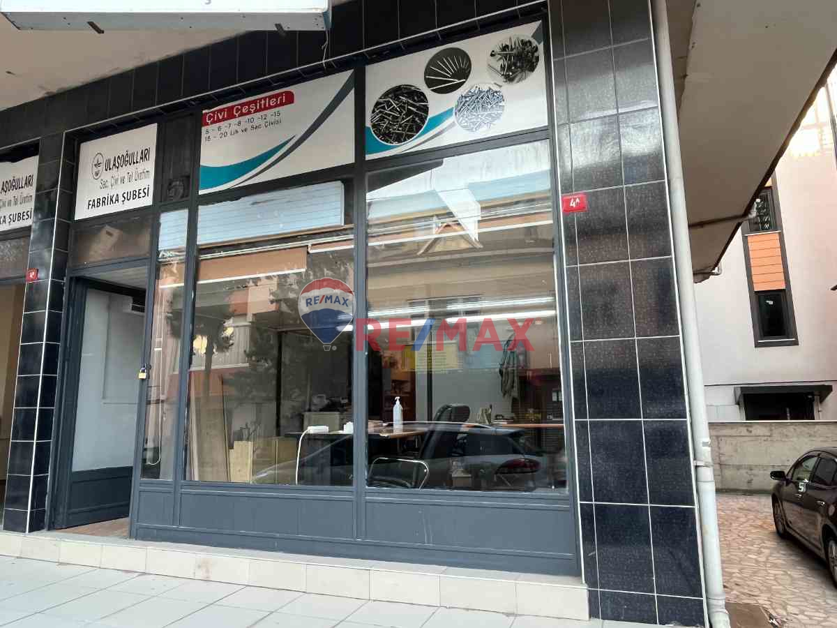 RE/MAX’TEN METROYA 2 DK, ALEMDAĞ CADDESİNİ GÖREN DÜKKAN