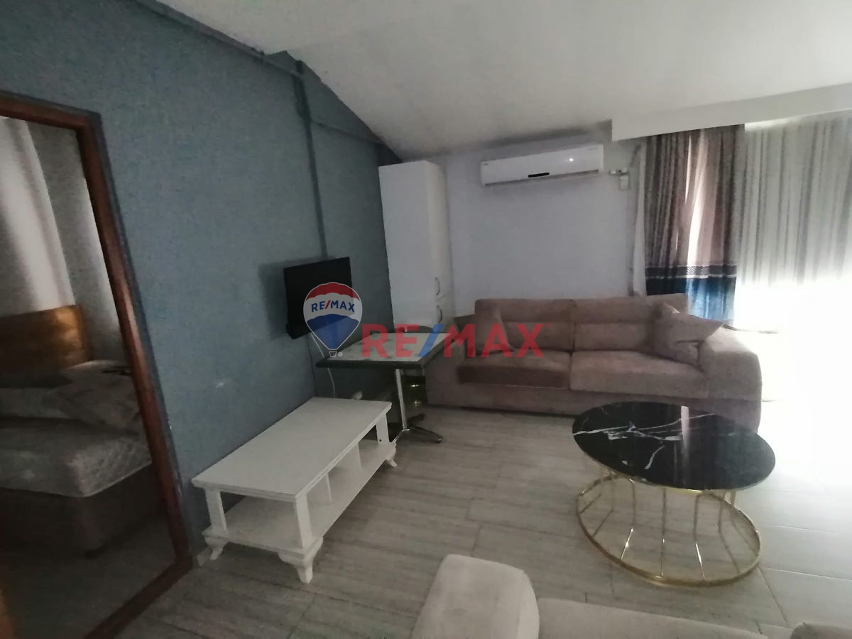 ÜNİVERSİTEYE YAKIN ÖNÜ AÇIK TERASLI SÜPER APART