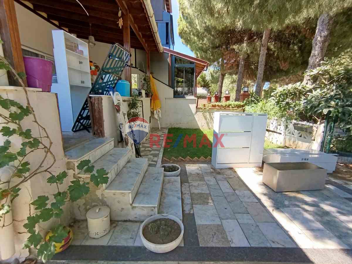 URLA DENİZLİ DE 2 VILLA IMARLI , 292 M2 ARSA ,KULLANIMDA YAPI MEVCUT