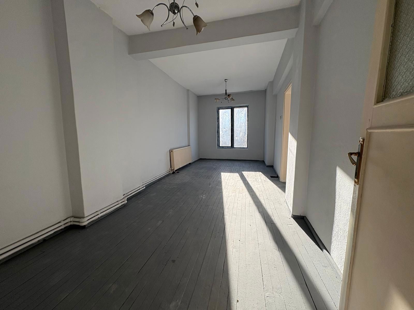 REMAX İLKE'DEN ŞEHİR MERKEZİ'NDE 2+1 KİRALIK DAİRE