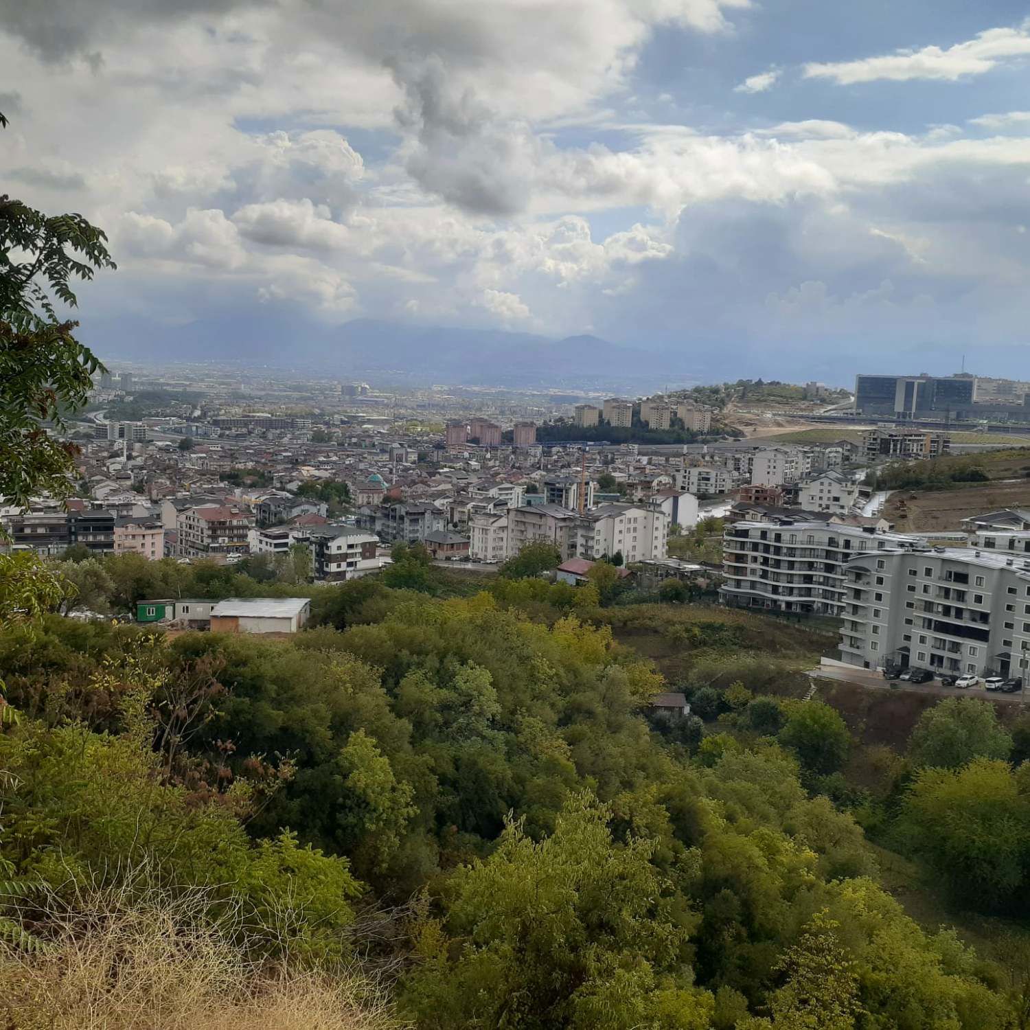 İZMİT GÜNDOĞDU MAHALLESİNDE KİRALIK 3+1 DAİRE