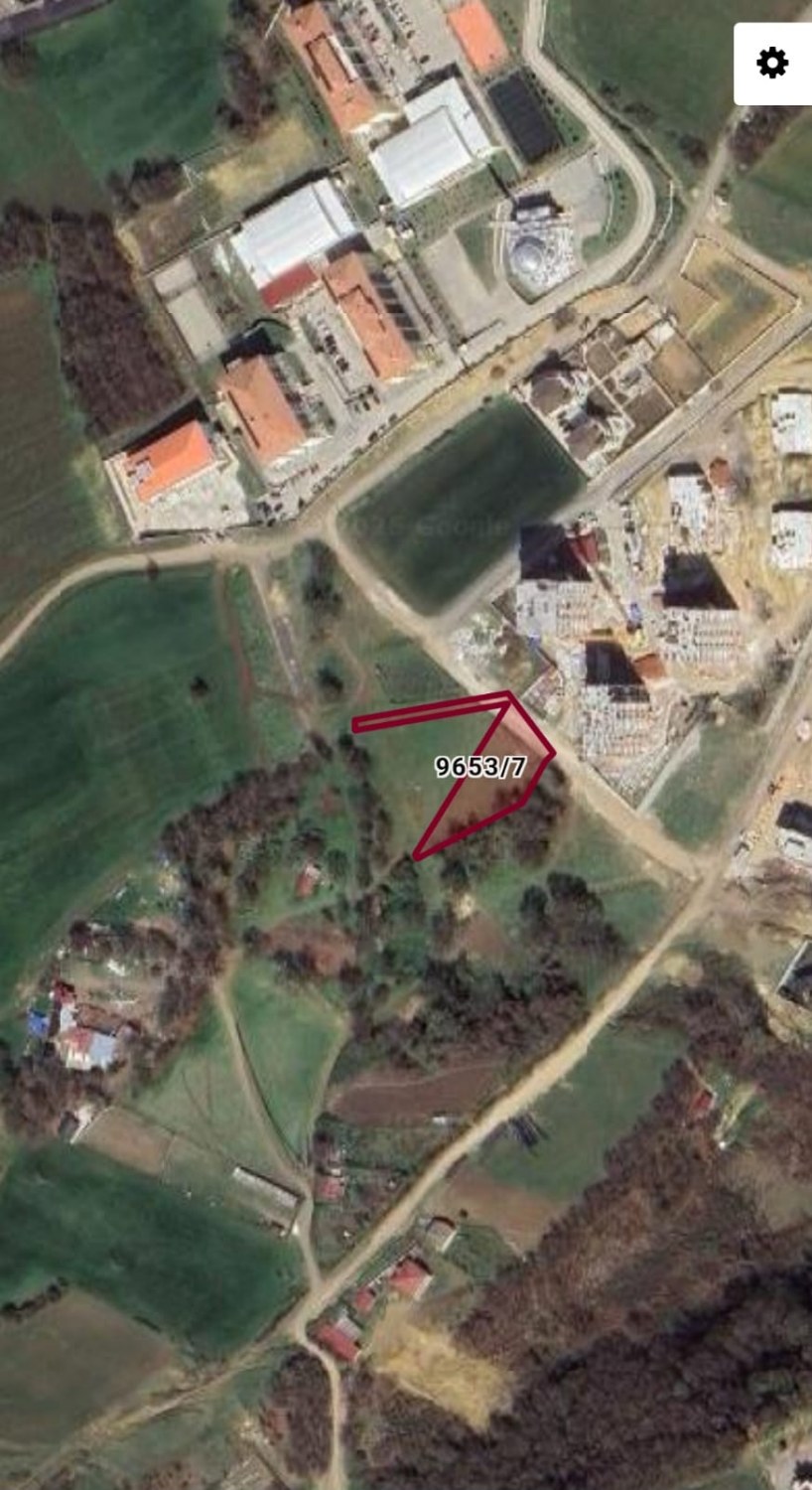 ALANLI'DA PARSELİZASYONU YAPILMIŞ TARLA HİSSESİ