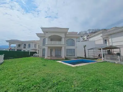 REMAX MYRADAN BÜYÜK BAHÇELİ 4+1 FULL DENİZ VE DOĞA MANZARALI