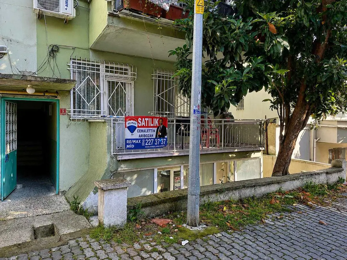 REMAX MİD BAHÇELİ EVLERDE SATILIK 3+1 DAİRE