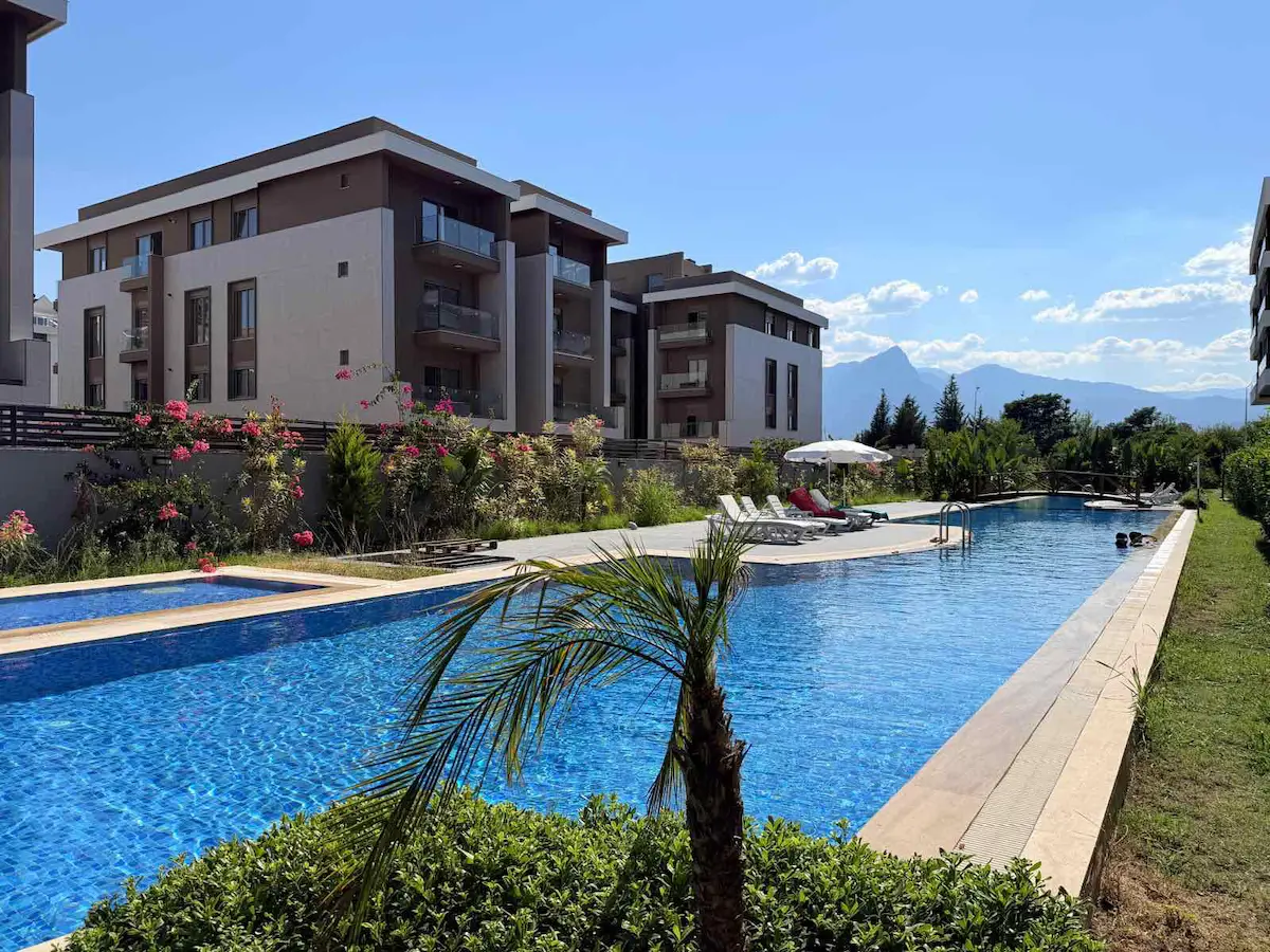 UNCALI'DA DİMORA 32 'DE SATILIK 3+1 LÜKS DAİRE