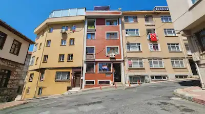 SALACAK’TA GÜNEY CEPHELİ 3+1 DUBLEKS /BAHÇE KULLANIMLI/BOŞ DAİRE