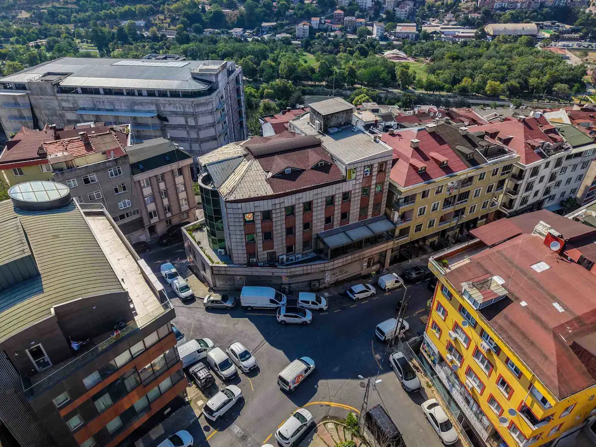 KAĞITHANE GÜRSEL MAHALLESİ'NDE SATILIK KOMPLE BİNA