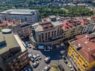 KAĞITHANE GÜRSEL MAHALLESİ'NDE SATILIK KOMPLE BİNA