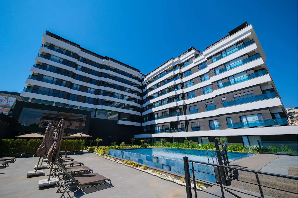 SEA GARDEN'DA PENDİK MİLLET BAHÇESİNE KOMŞU SATILIK LÜKS 2+1 DAİRE