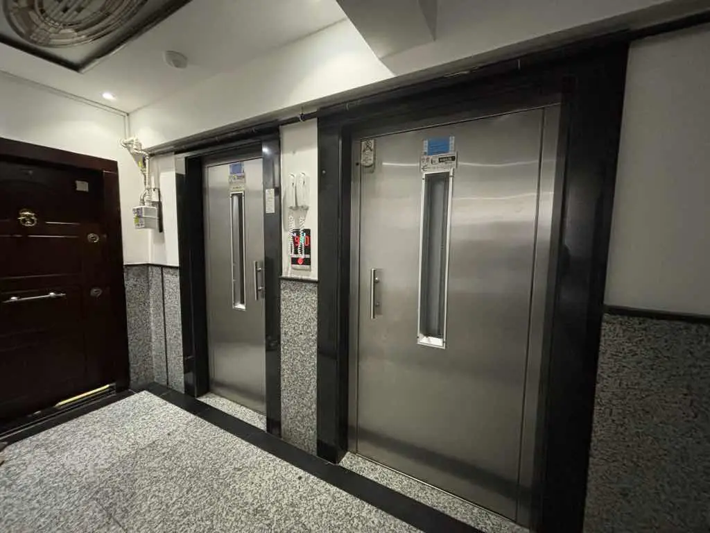 MARMARA MAHALLESİ ÖNÜ AÇIK DENİZ MANZARALI 3+1 DAİRE 2