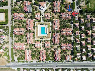 SALİHLERALTI ÇEVİKKENT SİTESİ’NDE BAKIMLI 3,5+1 SATILIK VİLLA