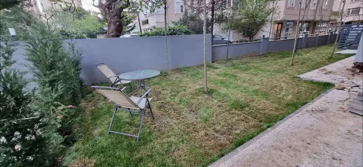 KADIKÖY CADDEBOSTAN BAĞDAT CADDESI HAMAM SOKAK 2+1 BAHÇEKATI 2