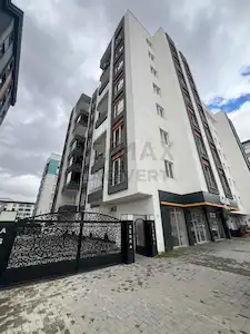 RE/MAX LACİVERT'TEN YILDIZKENT'TE KİRALIK 3+1 DAİRE