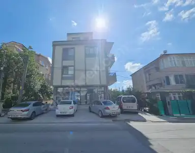 REMAX MYRADAN EMİNEVİM UYGUN YEŞİLYURT MERKEZİ KONUM SIFIR 4+1