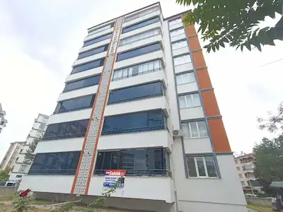 REMAX DOĞU'DAN SÜRSÜRÜ'DE MERKEZİ KONUMDA SATILIK 3+1 DAİRE