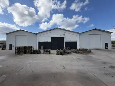 KÖRFEZ SEVİNDİKLİDE 13.948 M² MÜSTAKİL TESİS | 3 DEPO | 400 KW