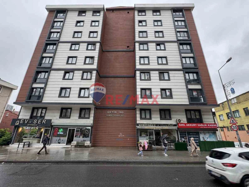 ALİBEYKÖY 90M² 2+1 ASANSÖRLÜ OTOPARKLI NAMIK KEMAL CADDESİ ÜZERİ