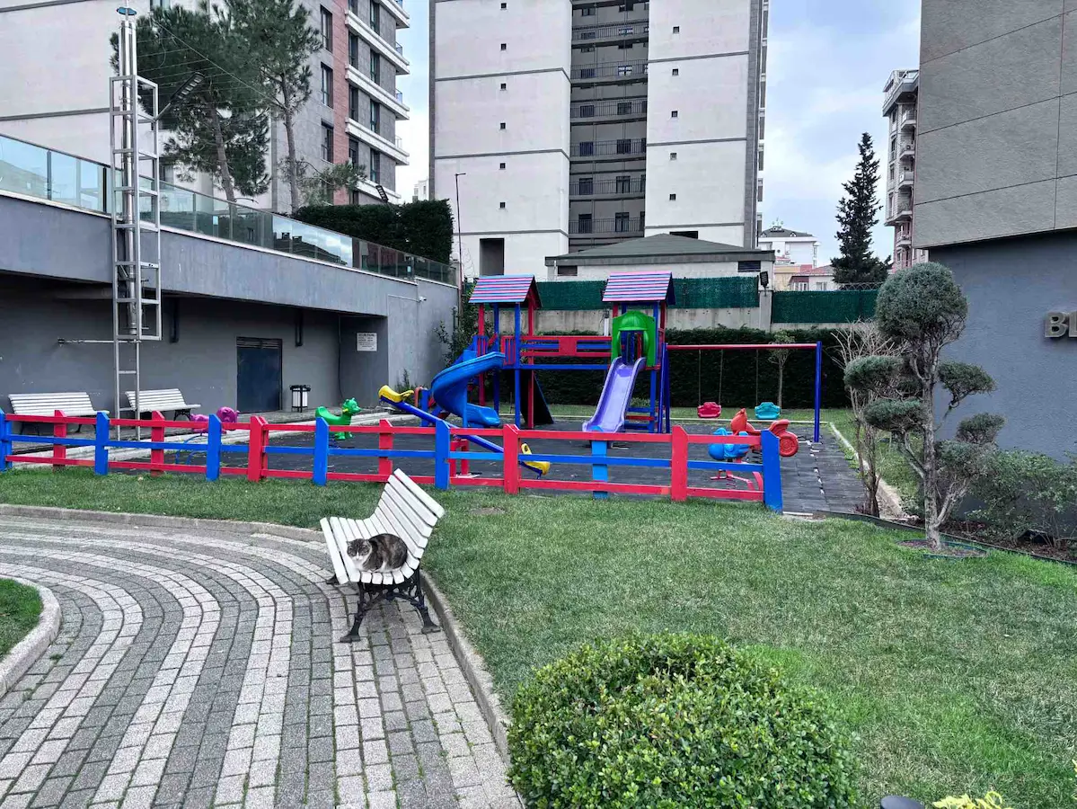 CORDELLA KARTAL SİTESİ HAVUZ GÜVENLİK OTOPARK KİRALIK 2+1 DAİRE 3