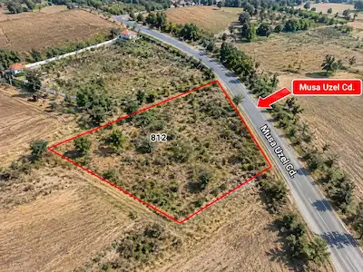 BURSA MUSTAFAKEMALPAŞA BEHRAM MAHALLESİ’NDE MEYVE AĞAÇLARIYLA ÇEVRİLİ SATILIK TARLA