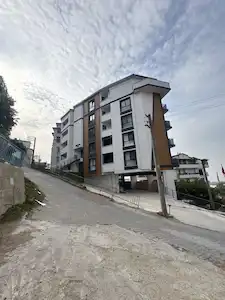 İZMİTTE FERAH,OTOPARKLI KİRALIK DAİRE