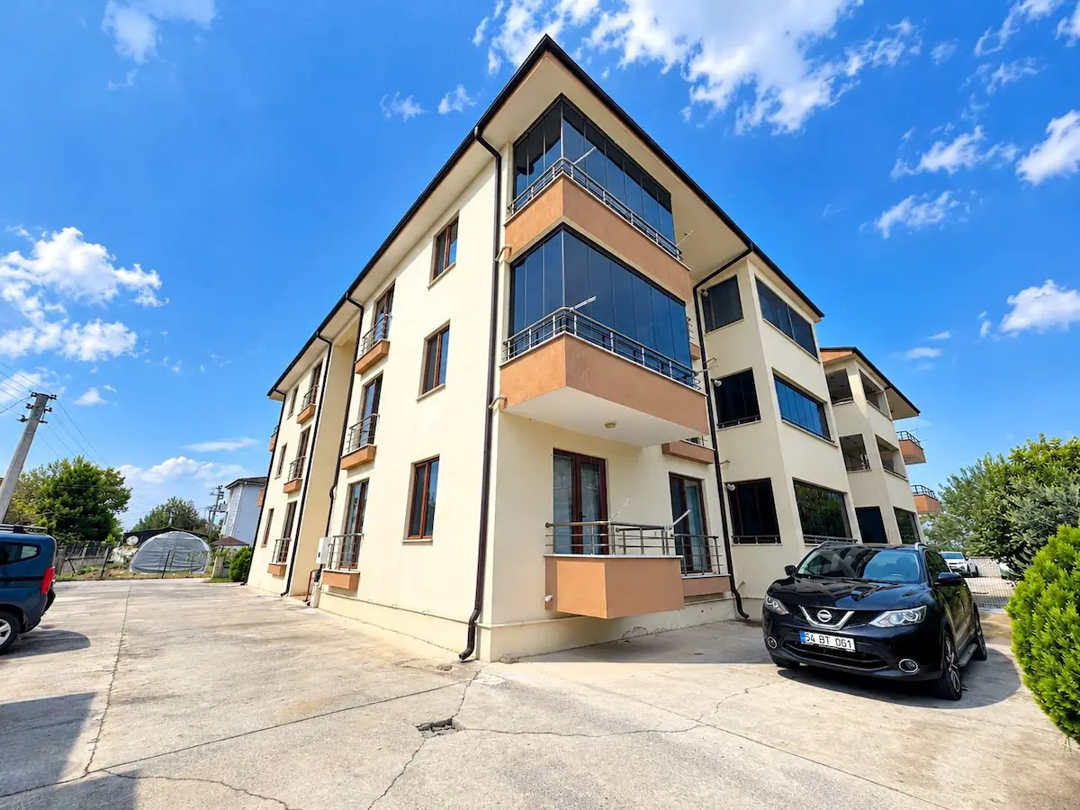 ESSGROS MARKET   ARKASI /  ARAKAT  3+1 / 130 M² KİRALIK DAİRE
