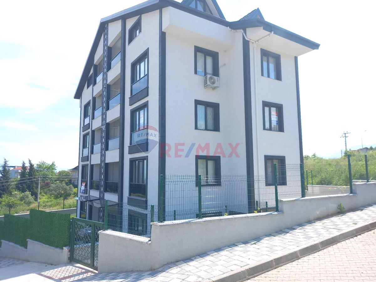 REMAX FREKANS'TAN HAVUZ ÜSTÜ 2+1 ARAKAT DAİRE