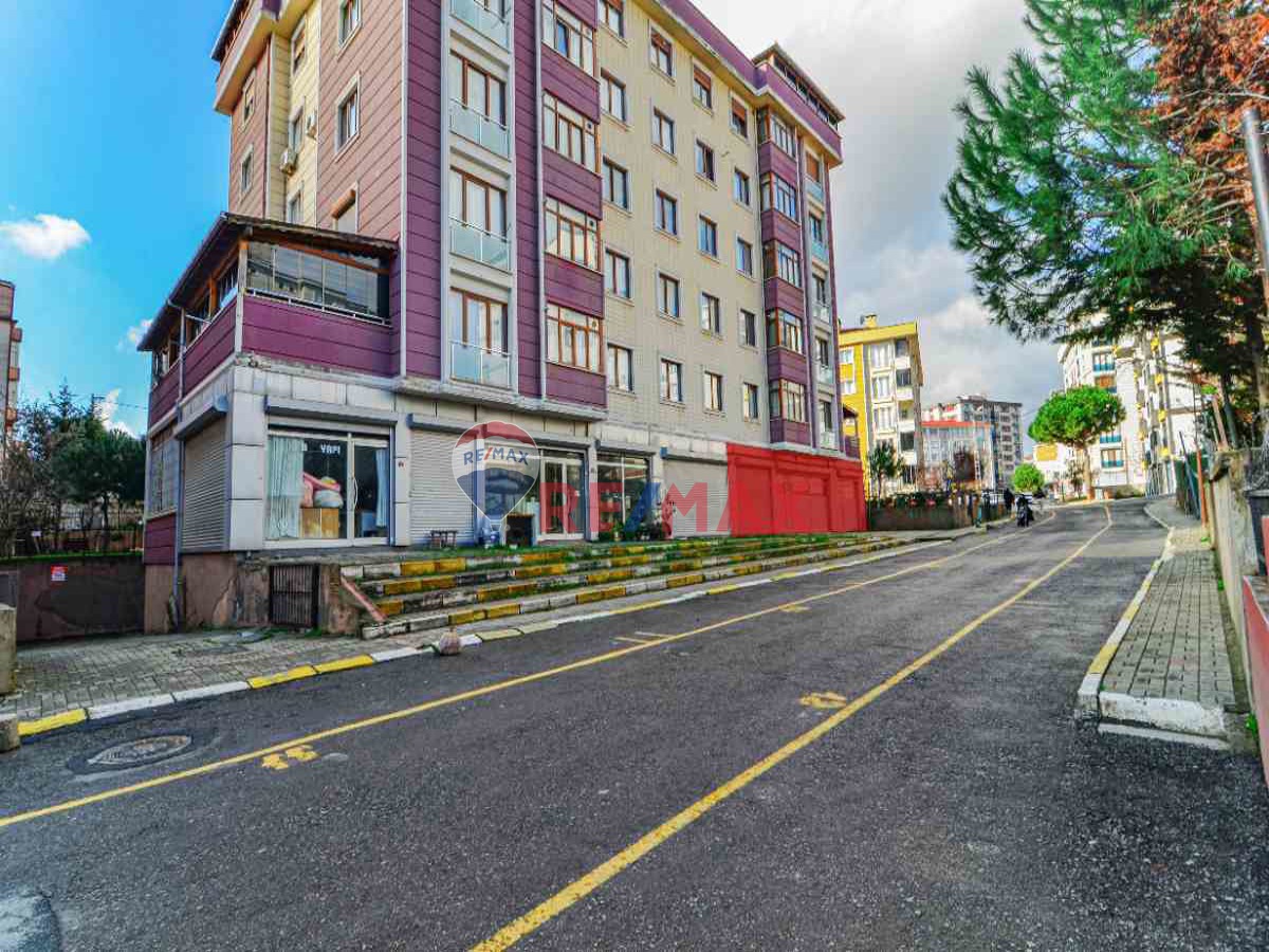 PENDİK/ŞEYHLİ MERKEZ'DE İŞLEK LOKASYONDA KAÇMAZ DÜKKAN